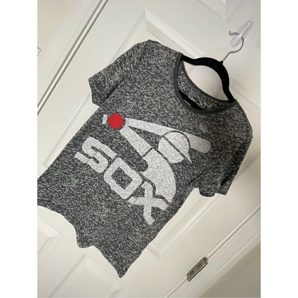 Chicago White Sox women’s tshirt Nike large